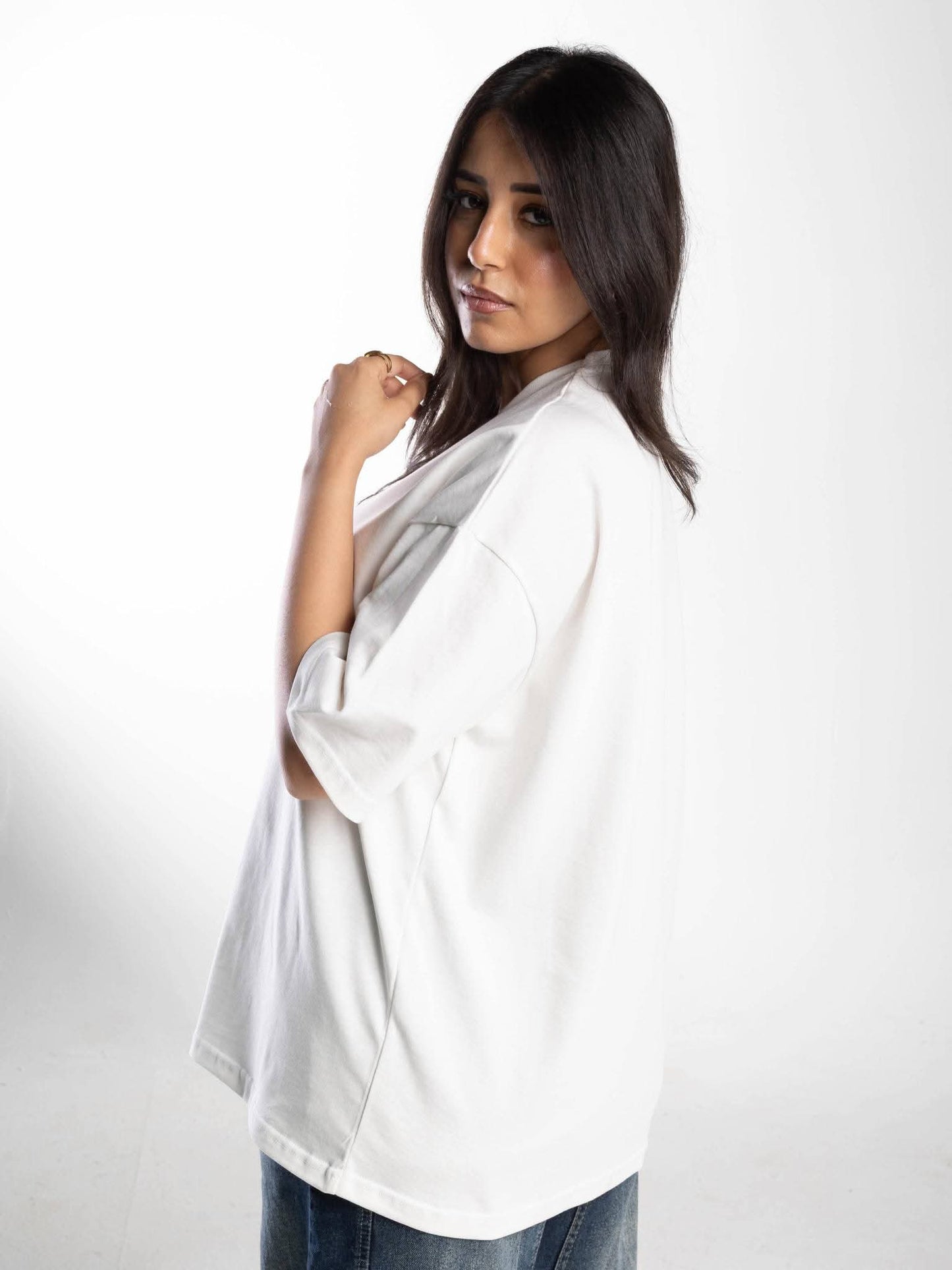 BASIC OVERSIZED T-SHIRT